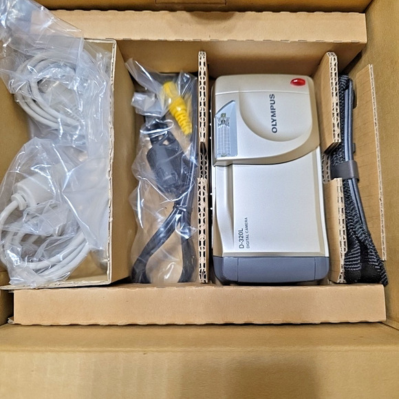 Olympus Digital Camera D320L Open Box Tested Rare Condition - Picture 8 of 11
